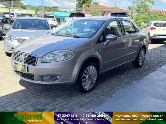 FIAT LINEA 1.8 ESSENCE 16V FLEX 4P MANUAL